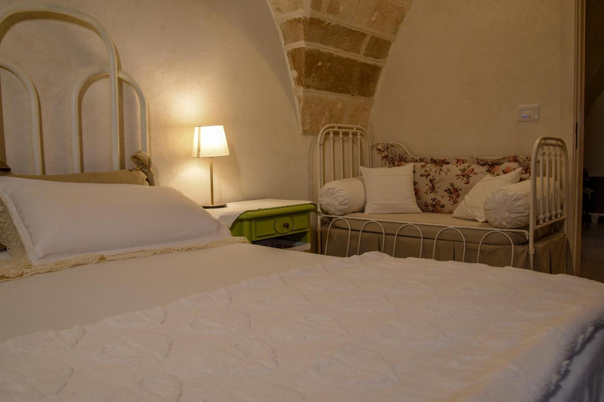 Antica Casina B&B Di Charme Pulsano Exterior photo